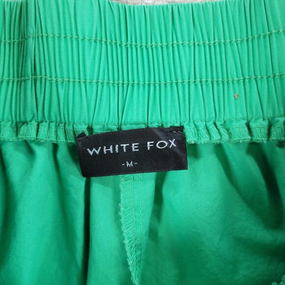 White Fox Short 2 Piece Set Womens S/M Green Button Up Oversized Top Pull On - Picture 2 of 16